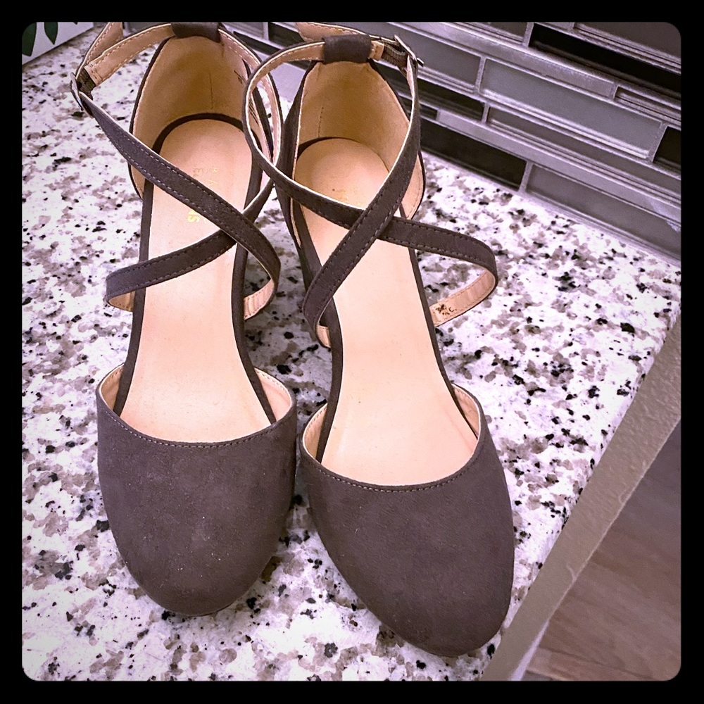 Basic Editions Wedge